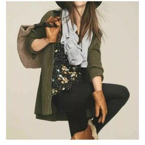 #5655 Cuddle Scarf EUC